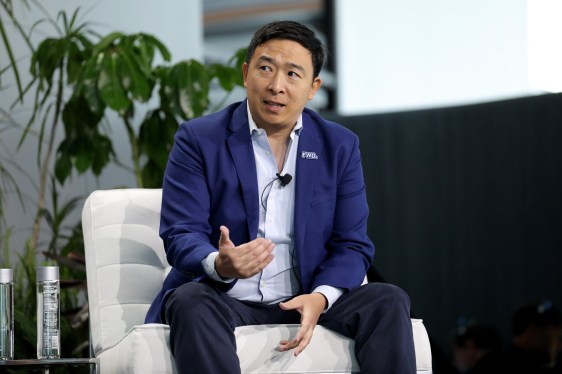 Andrew Yang, Yaşam Maliyetini Düşürmeyi Bir Sonraki Büyük Startup Sınırı Olarak Belirliyor