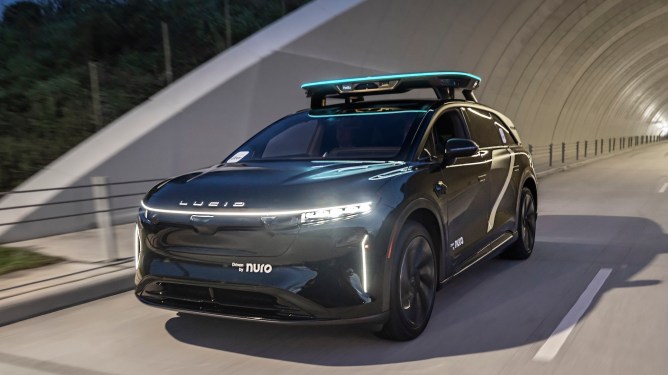 Uber, 2027'de Houston'da Premium Robotaksi Hizmetini Tanıtıyor