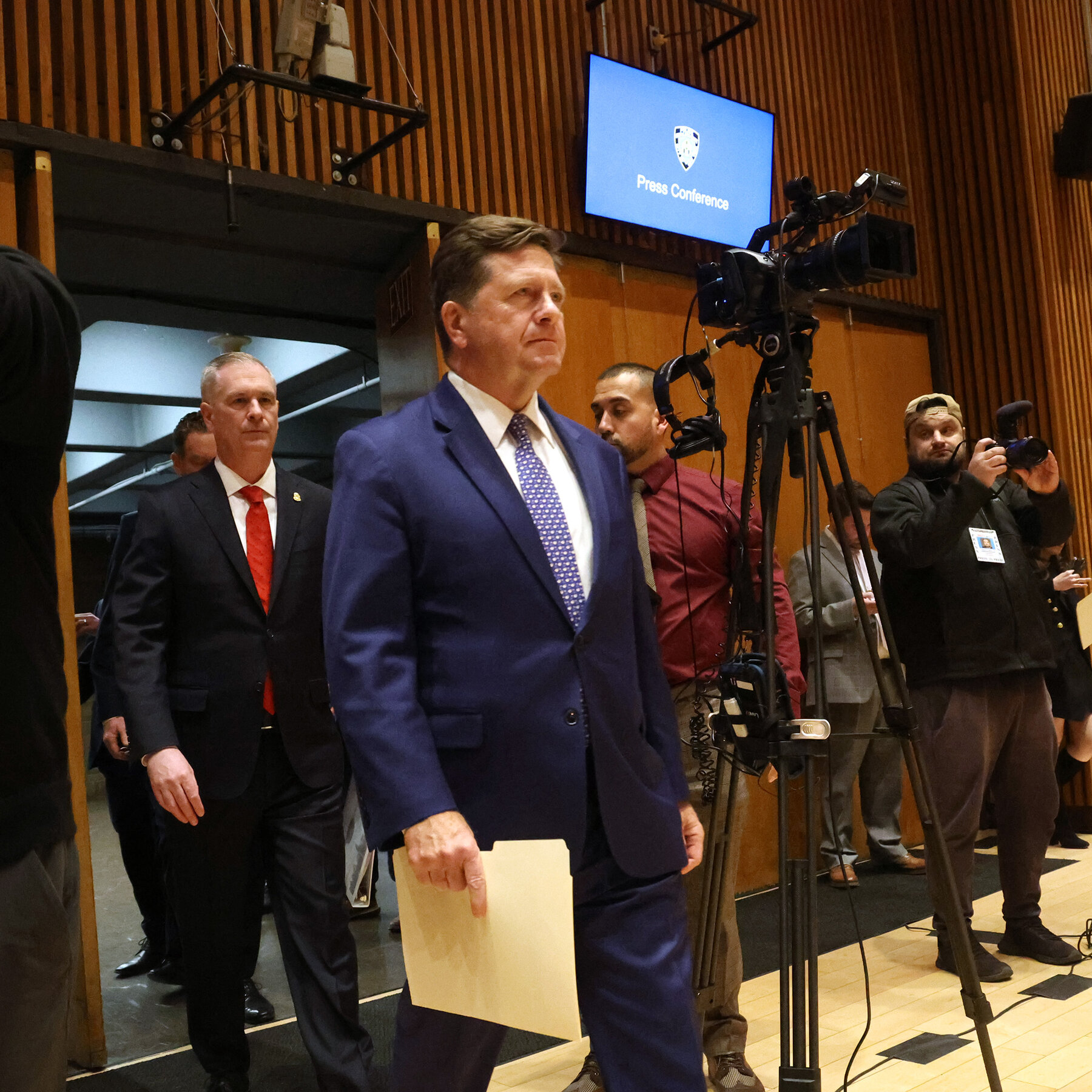 Trump, Bilgi İşlem Adayını Değiştirdi: Jay Clayton, Seçim Yasası Üzerindeki Baskıya Karşı