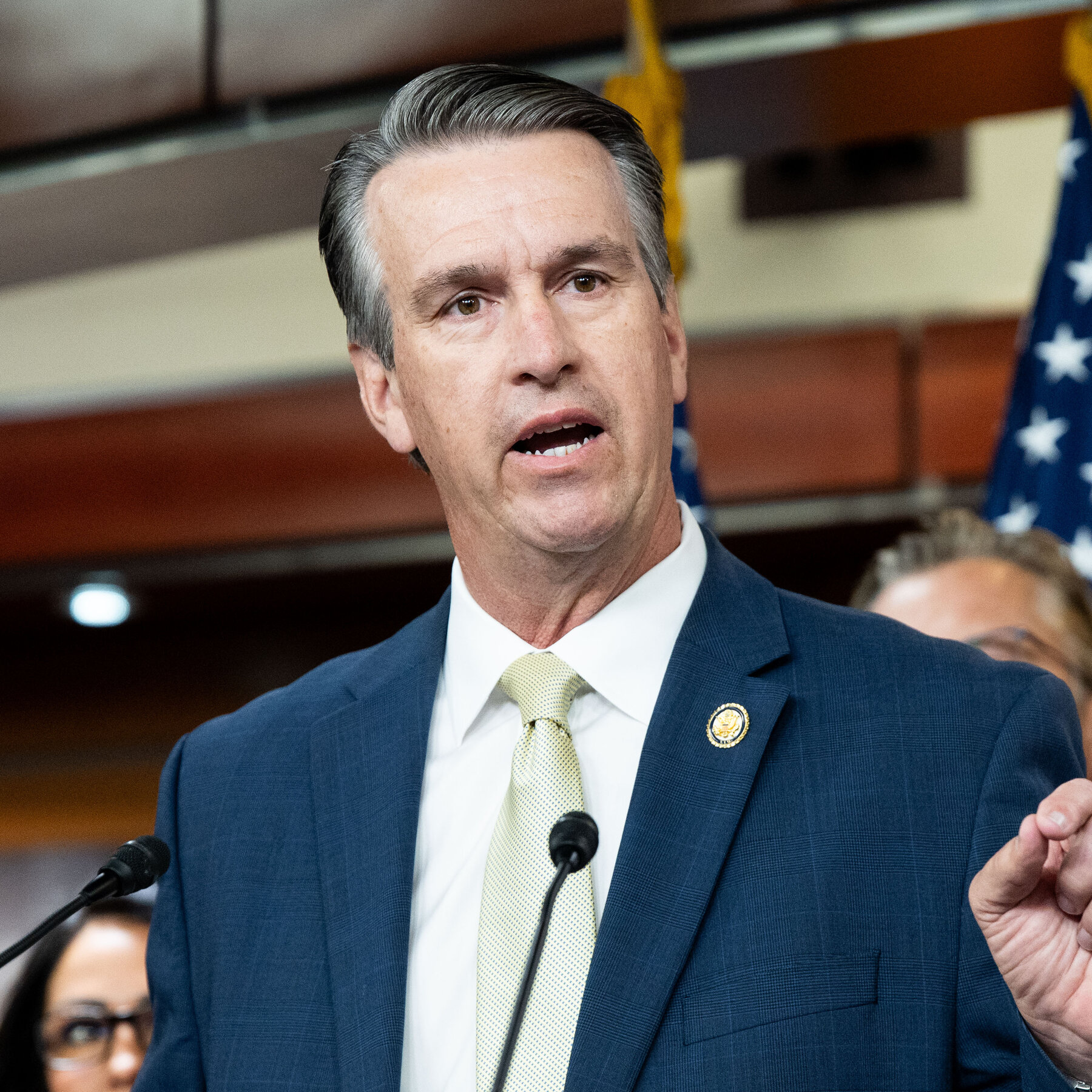 Barry Moore, Trump'ın Erken Destekçisi, Alabama Senato Yarışında Başkanın Desteklerini Kazandı