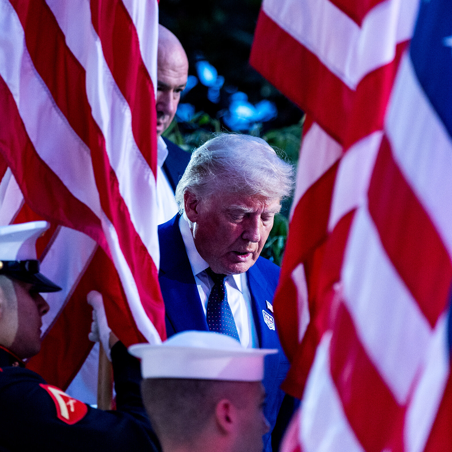 Trump'un 'Düzen Değişikliği' Kitabı: Trump'un Süper Bantlı Olayı ve Epstein Kaygısı