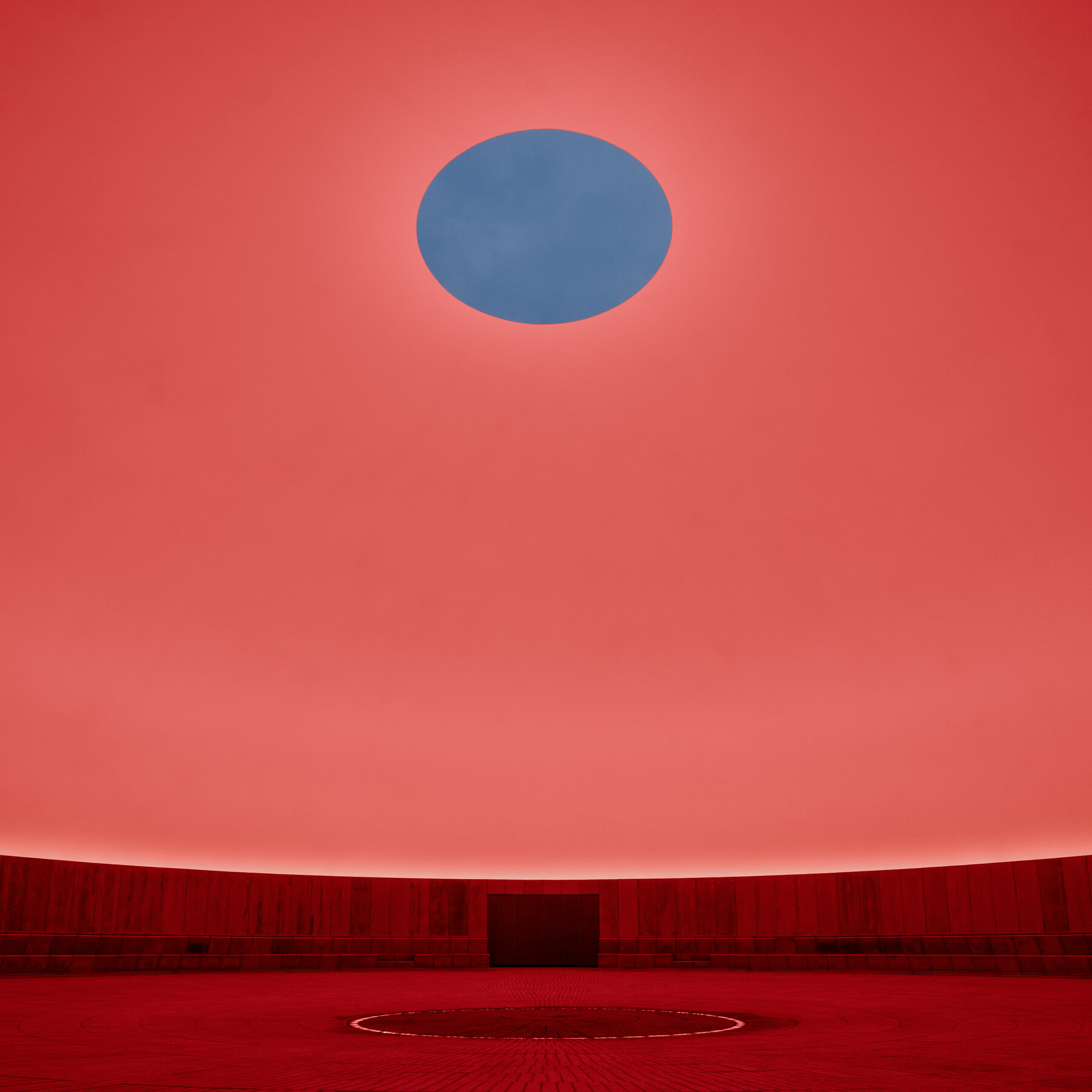 James Turrell'in Yeraltı Skyspace'i Danimarka'da Açıldı: Kozmik Deneyim Sunuyor