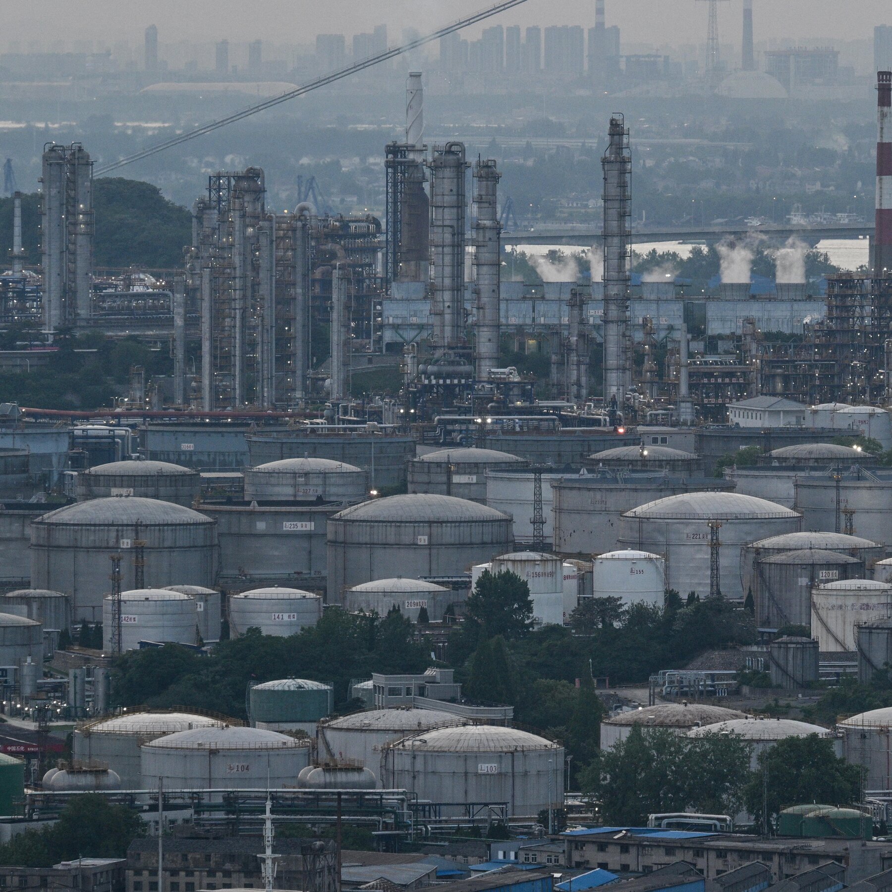 Çin, Hormuz Boğazının Yeniden Açılmaya Karar Verilse de Azalan Pers Körfezi Petrol Alımlarını Sürdürmeyi Planlıyor