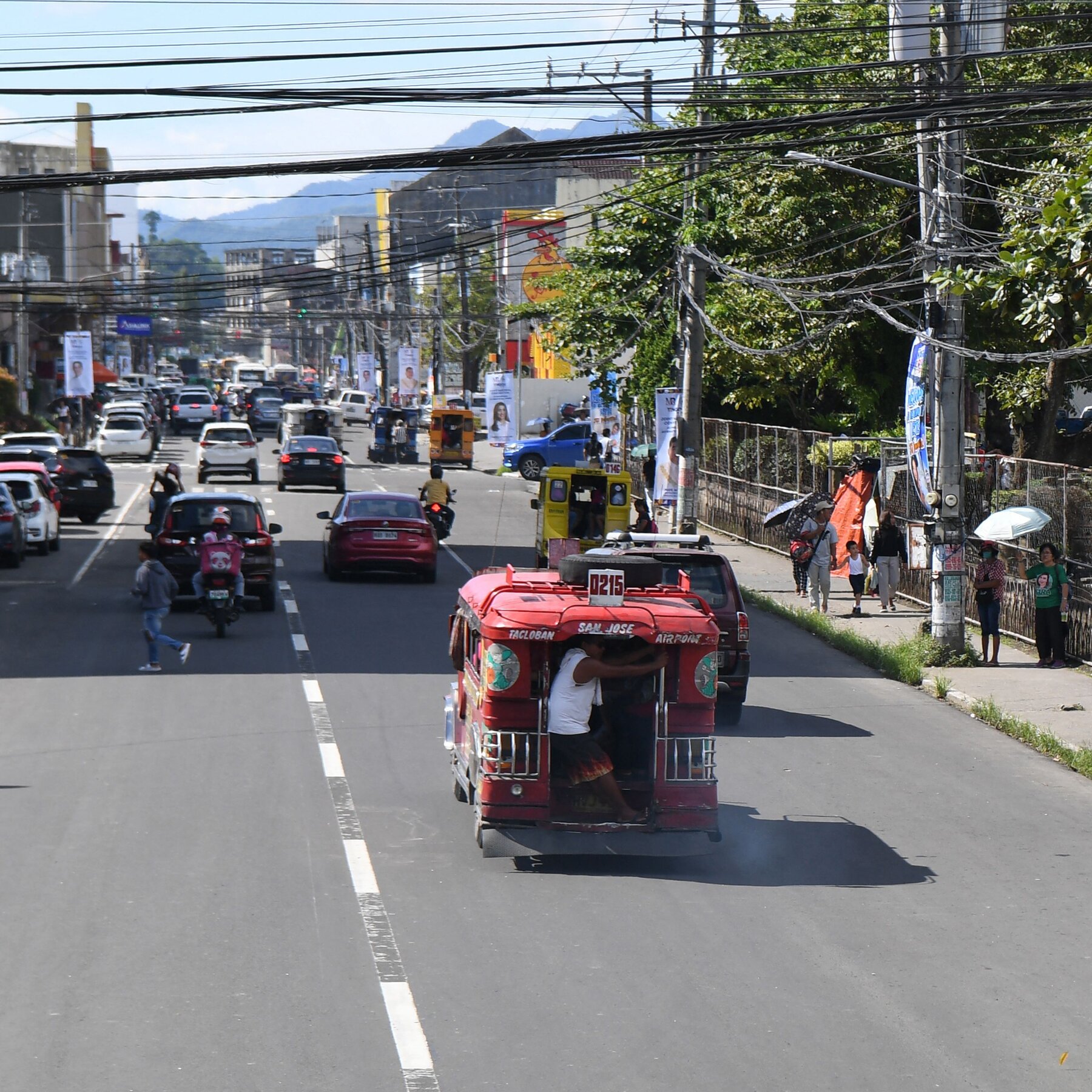 Tacloban Şehrinde Okul Saldırısı: 3 Ölü, 2 Dokuzuncu Sınıf Öğrencisi Tutuklandı