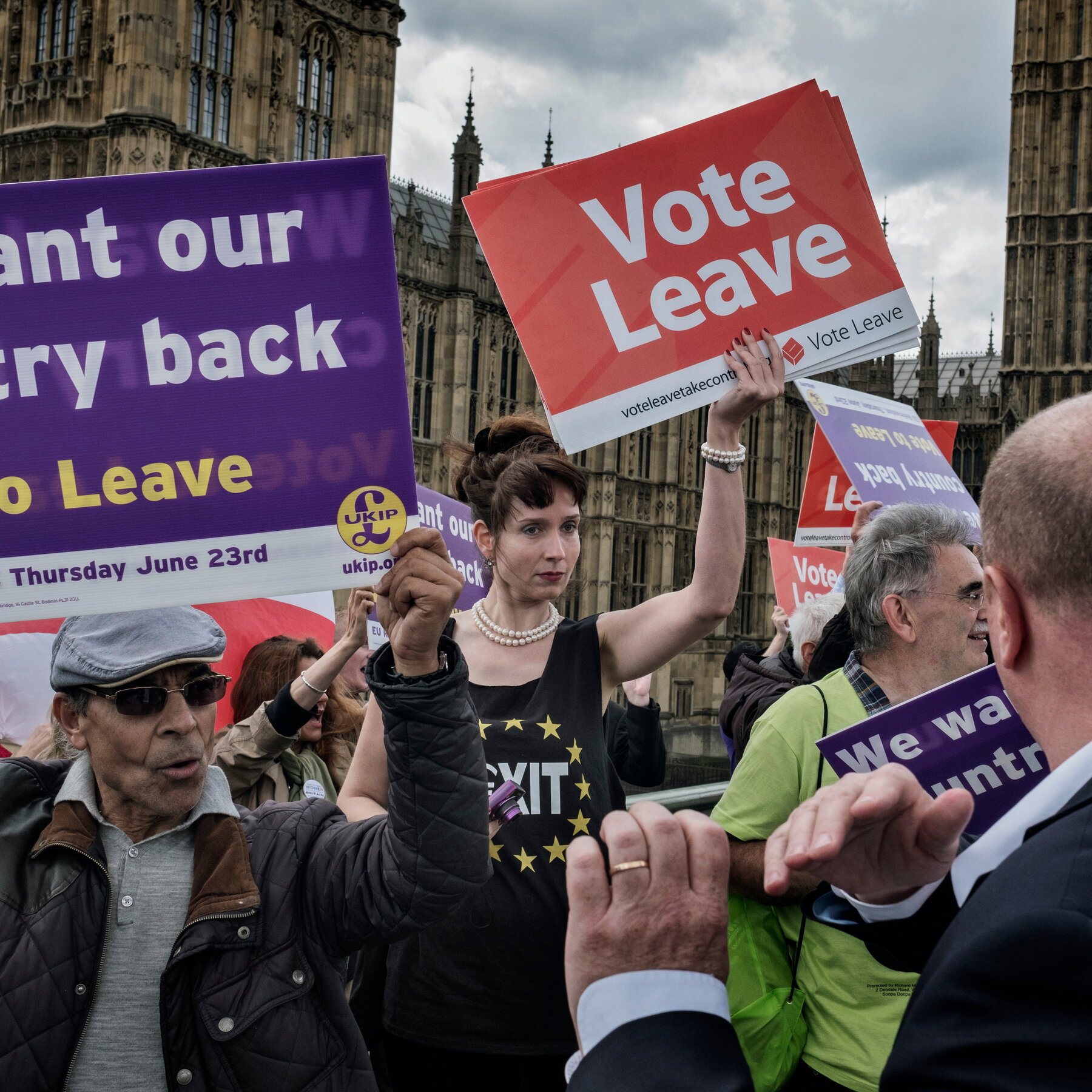 Brexit Oylamasının Onuncu Yılında, İngiltere Ekonomi ve Siyasette Sürekli Sorunlar Yaşanıyor