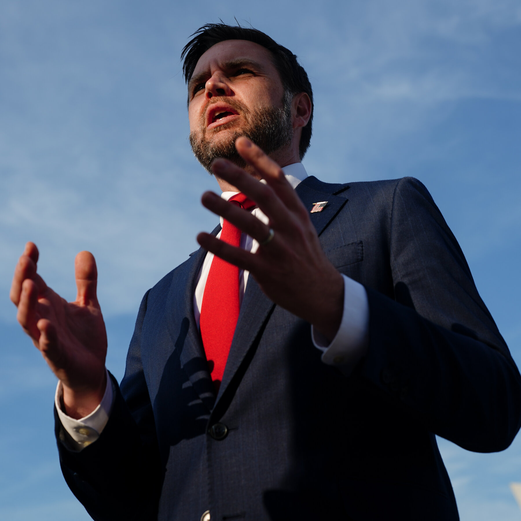 JD Vance, Trump Kaynaklı Kesintilere Rağmen İran Müzakerelerine Liderlik Ediyor