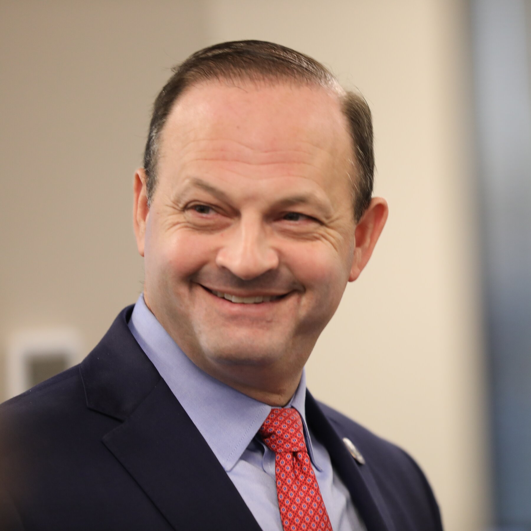 Alan Wilson, Güney Carolina Valisi Adayı İçin Cumhuriyetçi Adaylığı Kazandı