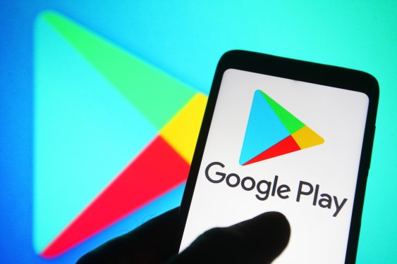 Aptoide, ABD'de Google Play'e İlk Rakip Uygulama Mağazası Olarak Geri Dönüyor