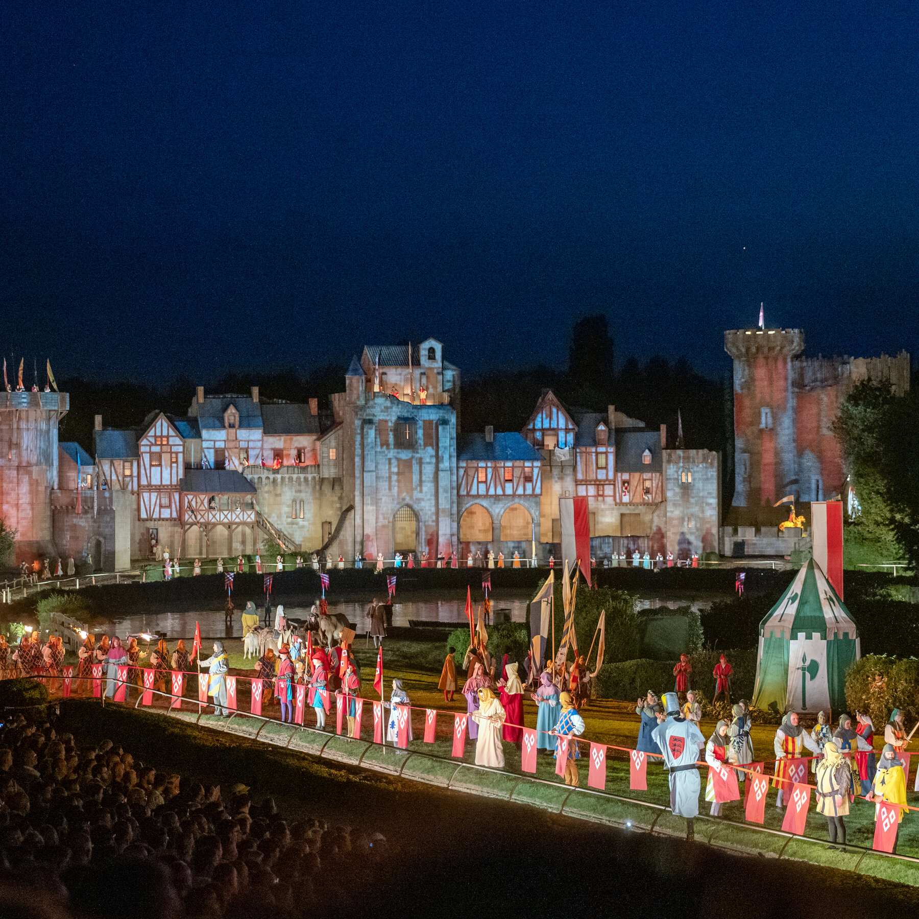 Puy du Fou'nun İçinde: Kültürel Mücadele'nin Ortasında Yer Alan Fransız Temalı Tema Parkı